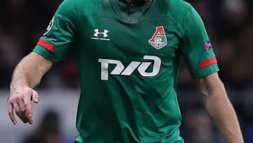 22歳サッカー選手、個人練習中に急死…妻子を残して