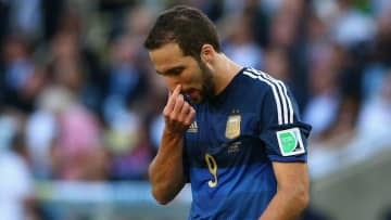 イグアイン、26歳で「引退しようと思った」と告白