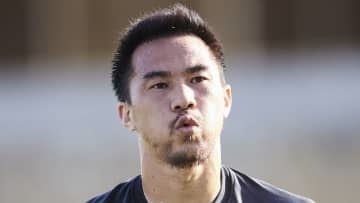 レスターの“投票ベスト11”で部門2位！岡崎慎司の「今季TOP5ゴール」がこれ