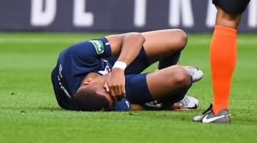 エムバペ激白…足首負傷に絶望して「一晩中泣いた」