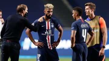 PSG監督、マスクしてない相手コーチに怒る！？「問題シーン」がこれ