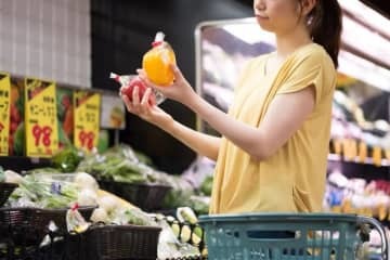 インフレや消費税増税により昨年に引き続き、食品の値上げラッシュが始まっています。家計を安定化させるためにも、食費の節約術は主婦の強い味方となります。