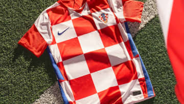 クロアチア代表、EURO2020新ユニフォーム発表！「ダークカラー再び登場」