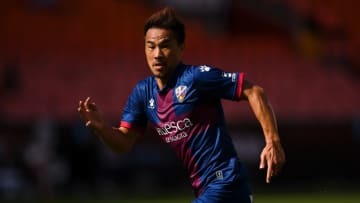 岡崎慎司、リーガ初ゴール未遂！「GK棒立ちの鬼ボレー」がこれ