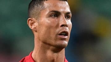 五厘刈りのロナウド、ちょっと髪が伸びる