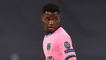 バルサ17歳アンス・ファティ、ボールボーイに「神対応」！その場面が撮影される