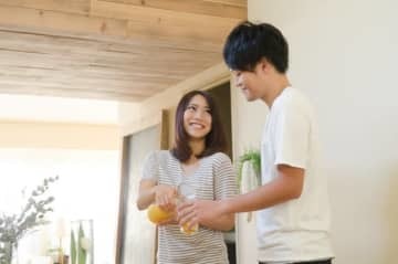 女性からみた結婚相手の年収は、最低400万円以上、理想が500万円以上ともいわれています。ただ、夫の給料だけではなかなか実現しないのが現実。ここは夫婦2人で年収600万円を目指してみませんか？