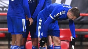 CKフラッグをボッキリ粉砕！ヴァーディの「鬼スライディング」がえぐい