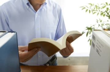 老後の生活費を少しでも削減するために、光熱費をかけない暇つぶし術を身につけておきましょう。コロナ禍で行動の制約を踏まえた上で、誰にもできる暇つぶし術を考えてみました。