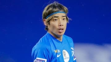 伊東純也、今季5点目は伝家の宝刀「爆速裏抜け」ゴール