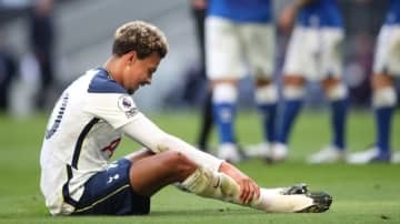 デル・アリ、試合中に赤っ恥転倒！ソン・フンミンとベイルに笑われる
