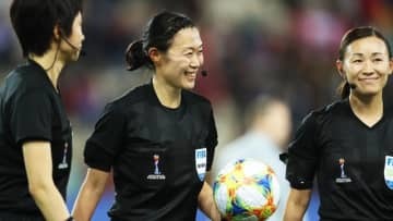 八木あかねさんじゃない！Jリーグ史上初の「女性審判員」が誕生