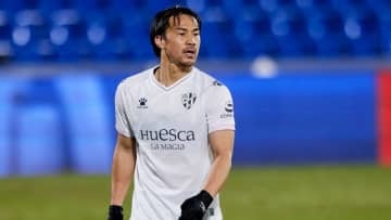 なぜ日本人はスペインで苦しむのか…岡崎慎司、「MFは埋もれる」と分析
