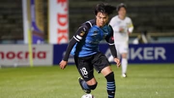 ネルシーニョ監督も脱帽！ 三笘薫の「破壊的鬼ドリブル」がこちら