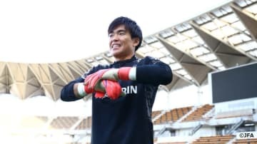 日本代表GK西川周作、キック弾道がすごすぎ！前川黛也も「金とれる」と脱帽