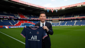 PSG、メッシ移籍の密着動画を公開！選手との初対面シーンもあるぞ