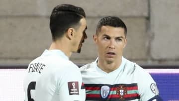 「ロナウド、リールに来てメッシとやろうぜ！」あの友人が誘う