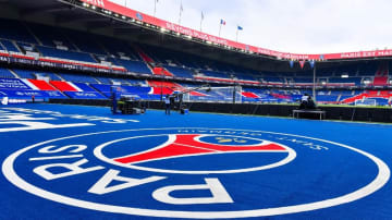 ファン猛反発！PSG、わずか1週間でフィル・コリンズ“復帰”を発表