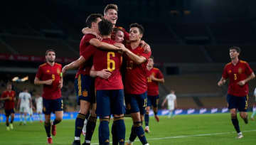 スペインサッカーはやっぱスゴイ！U-21代表の「最深部から壊す超速ゴール」がこれ