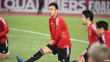 吉田麻也が明かす！豪州戦、試合前の円陣の「言葉」は直前で変更したものだった