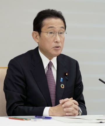 交通安全に関する関係閣僚会議であいさつする岸田首相＝24日午前、首相官邸