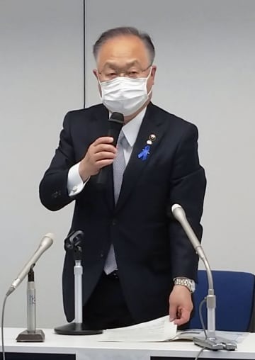 いじめ訴訟の控訴を断念する方針を明らかにした川口市の奥ノ木信夫市長＝24日午前、埼玉県川口市