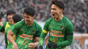 青森山田、第100回選手権を制す！決勝は大津を「シュートゼロ」に抑える完全勝利
