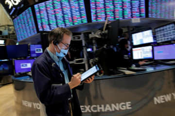 19日のニューヨーク証券取引所（ロイター＝共同）