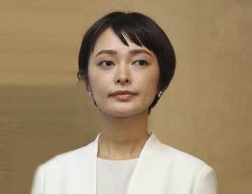 市井紗耶香氏
