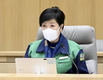 モニタリング会議に出席した東京都の小池百合子知事＝3日午後、都庁（東京都提供）