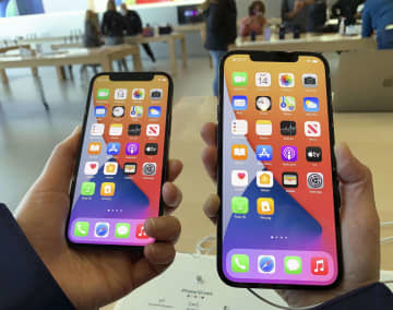 米アップルの「iPhone」（共同）