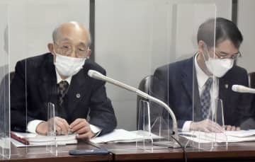 記者会見する山口邦明弁護士（左）＝14日午後、東京・霞が関の司法記者クラブ