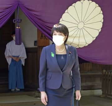 昨年4月、春季例大祭に合わせ靖国神社を参拝した高市前総務相＝東京・九段北