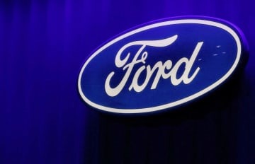 フォード・モーターのロゴ（ロイター＝共同）