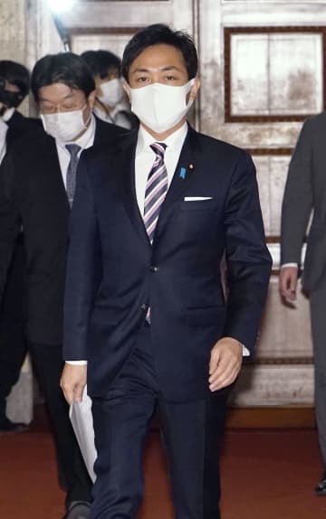 自民党、公明党との3党党首会談に臨む国民民主党の玉木代表＝4日午後、国会