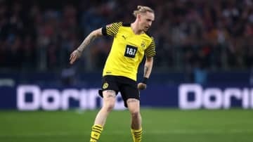 世界で大バズリ！ドルトムント選手へのガン飛ばし幼女、実は少年だった