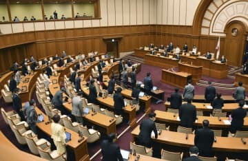 IRの事業内容をまとめた区域整備計画を賛成多数で承認した大阪市議会＝29日午後