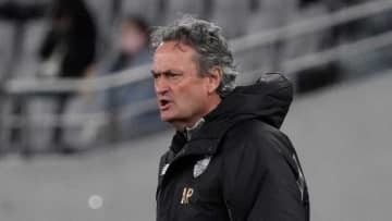 FC東京アルベル監督、松木玖生の退場判定に激怒…「日本サッカー、変わるべき」