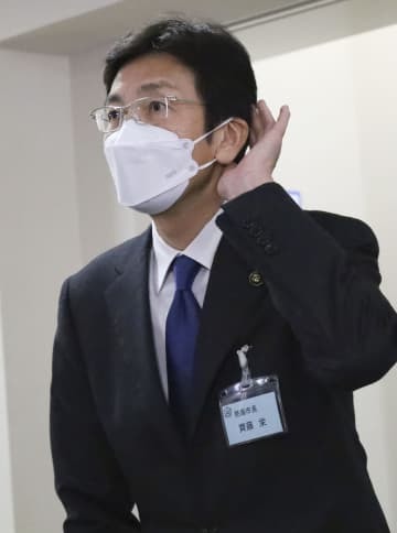 百条委員会終了後、記者会見する斉藤栄熱海市長＝8日午後、静岡県熱海市