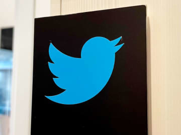 ツイッターのロゴ＝12日、東京都中央区の同社日本法人