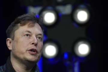 米電気自動車テスラのイーロン・マスク最高経営責任者（CEO）＝2020年3月、ワシントン（AP＝共同）