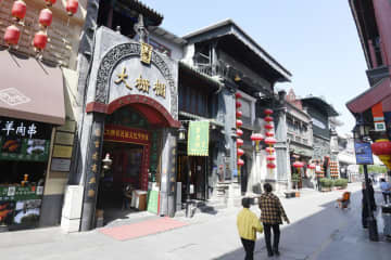 観光客が少ない北京中心部の前門地区＝3日（共同）
