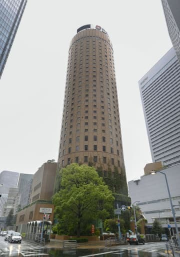 大和ハウス工業が建て替えを発表したJR大阪駅前の「大阪マルビル」