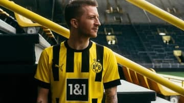 ドルトムント、2022-23新ユニフォームを発表！クラブ誕生地の「窓」をデザイン