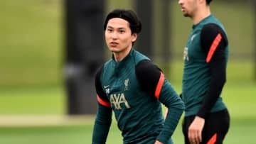 「タキ！」南野拓実も参戦したリヴァプール選手の“鳥かご練習”がこれ