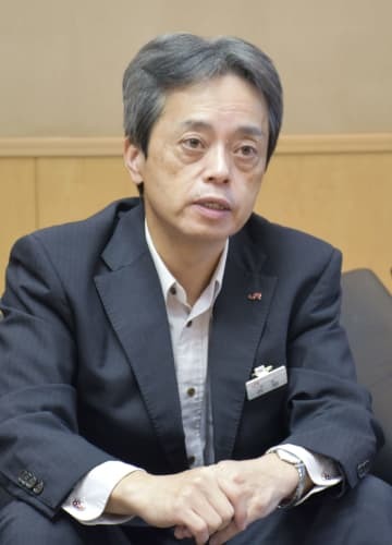 インタビューに答えるJR九州の古宮洋二社長