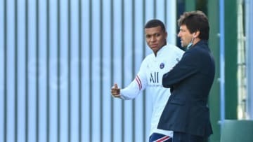 PSG、レオナルド解任か…エムバペは後任人事に歓喜？