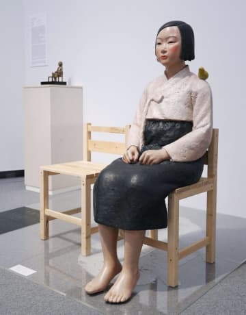 「あいちトリエンナーレ2019」で展示が中止された「平和の少女像」