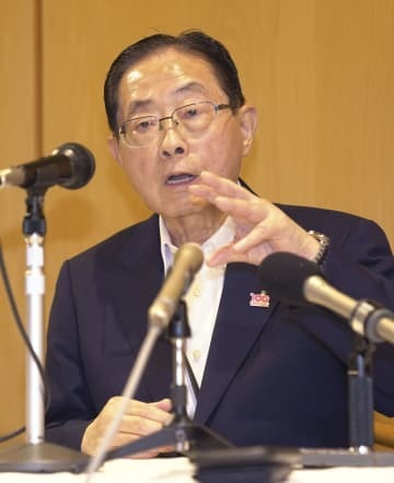 東根市長選に7選を目指して出馬表明する土田正剛市長＝30日午後、山形県東根市