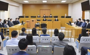 大規模土石流を巡る損害賠償請求訴訟の第1回口頭弁論＝5月18日午前、静岡地裁沼津支部（代表撮影）